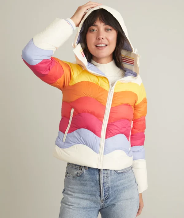 Our freshest take on our bestselling puffers of all time. This year's version has a wavy bright stripe, and rainbow stripes on the cuff and detachable hood (heyo!). Walking around the lodge or on the slopes, this will be the most complimented jacket on the mountain.