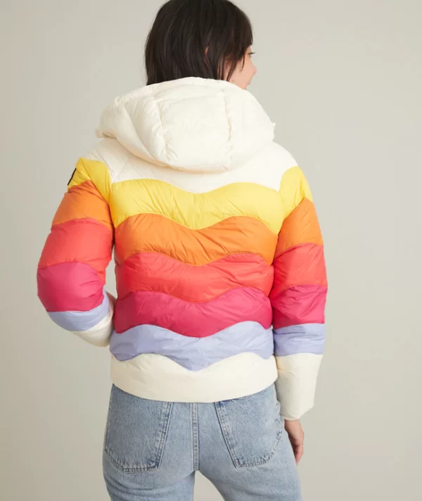 Our freshest take on our bestselling puffers of all time. This year's version has a wavy bright stripe, and rainbow stripes on the cuff and detachable hood (heyo!). Walking around the lodge or on the slopes, this will be the most complimented jacket on the mountain.