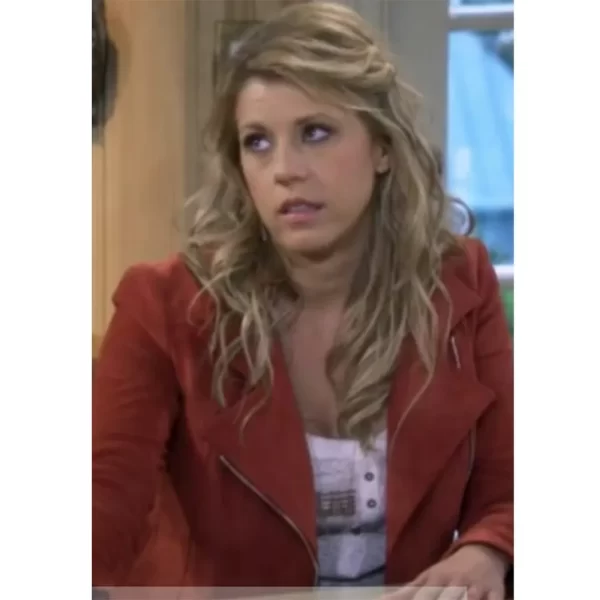 Fuller House Season 2 Jodie Sweetin Jacket