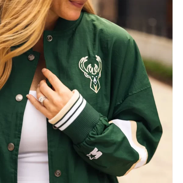 Milwaukee Bucks Crinkle Pinnacle Jacket