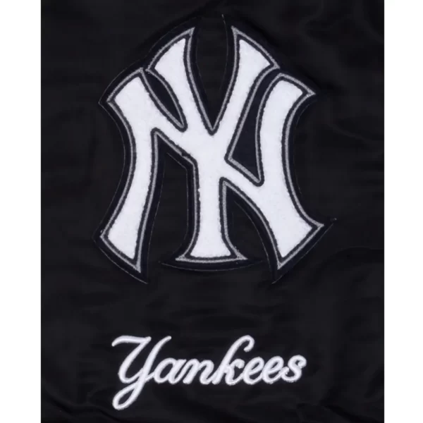 New York Yankees Logo Select Black Jacket