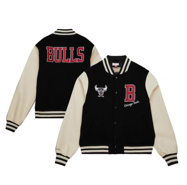 Men's Chicago Bulls Mitchell & Ness Hardwood Classics Wool Varsity Jacket