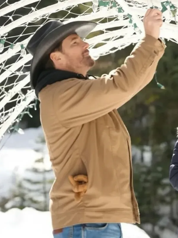 Warren Christie A Royal Montana Christmas Jacket - Image 5