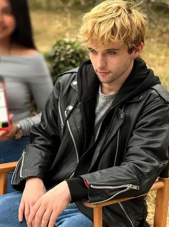 Eve Ryan Boulevard Film Mikel Niso Leather Jacket - Image 4