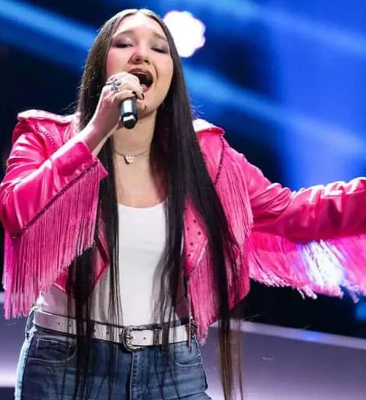 Hailey Wright The Voice S27 Pink Fringe Leather Jacket - Image 4